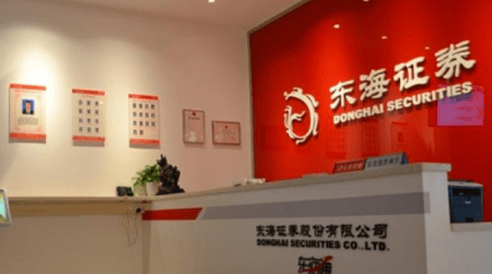 东海证券总裁杨明刚上任不久才41岁年轻有为 也跳槽不少