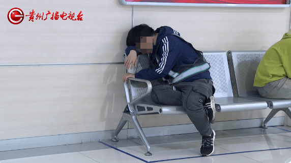 贵阳阿姨骑车被撞<strong></p>
<p>中信证券公司</strong>，在医院苦坐19小时无法治疗？肇事者：我也没钱