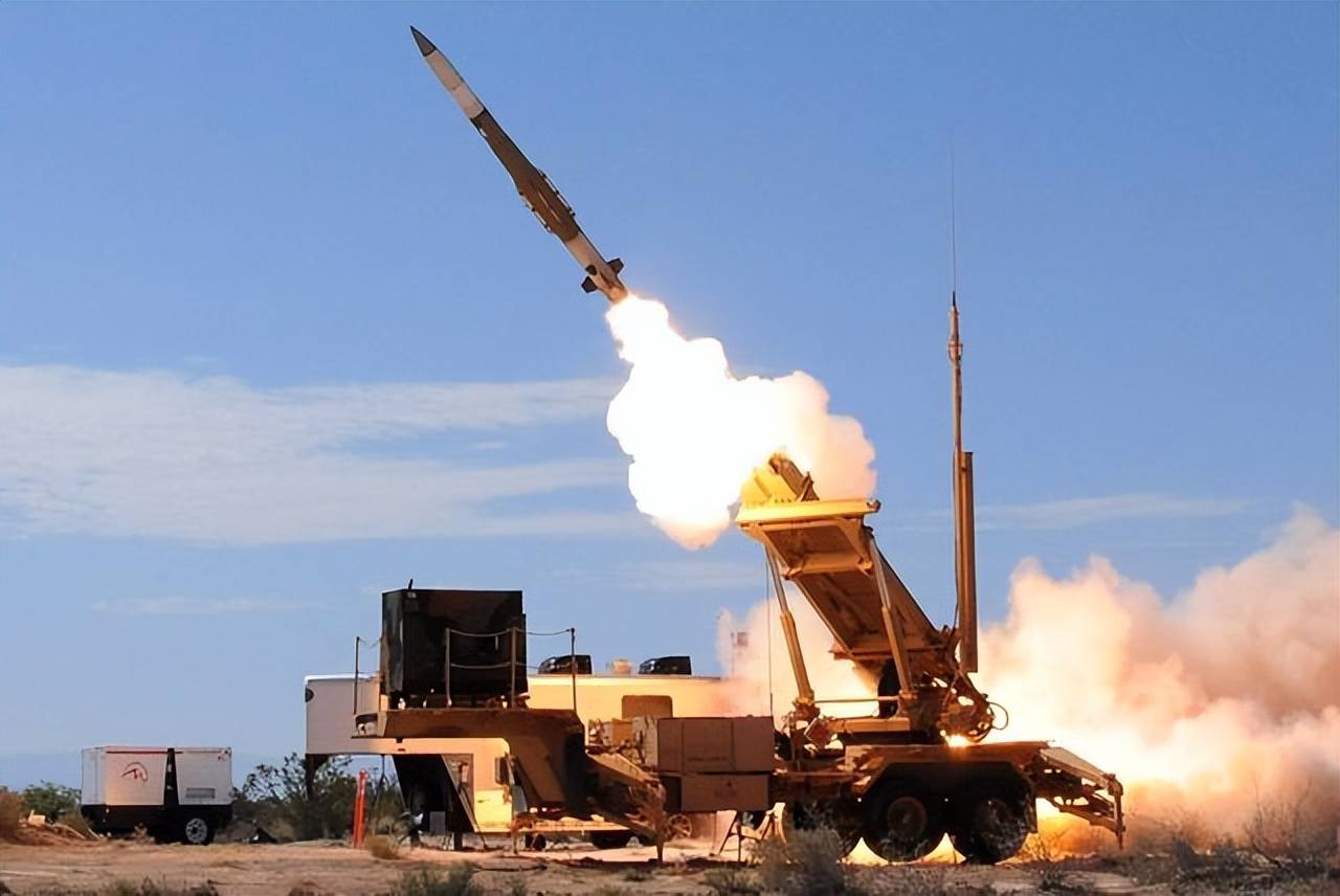 F35奔袭3600公里轰炸<strong></p>
<p>中信证券公司</strong>，数百雷达全瞎眼，以军导弹却大量空中爆炸