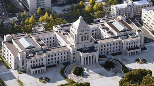 日本众议院选举：自民党时隔15年再失过半席位<strong></p>
<p>中信证券公司</strong>，朝野攻防现拐点？