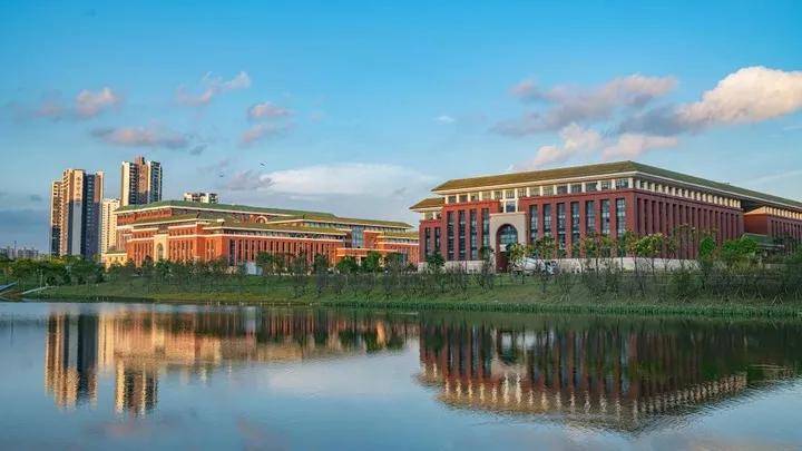 你好<strong></p>
<p>证券营业部</strong>，中山大学！