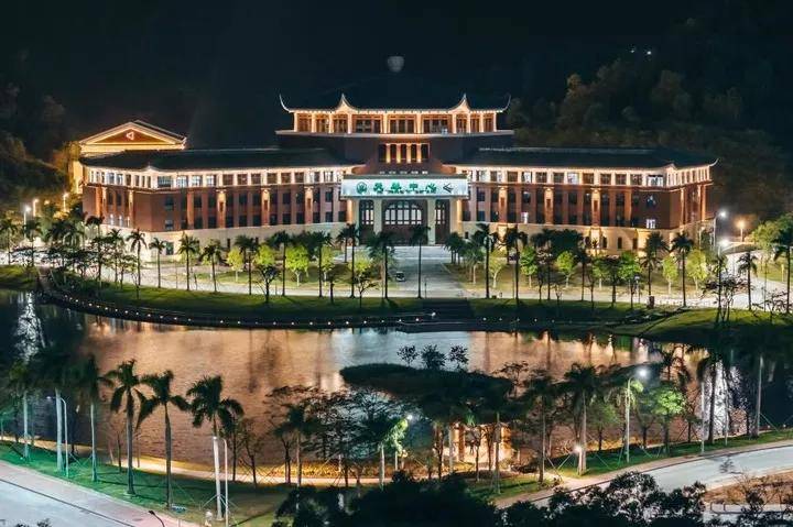 你好<strong></p>
<p>证券营业部</strong>，中山大学！