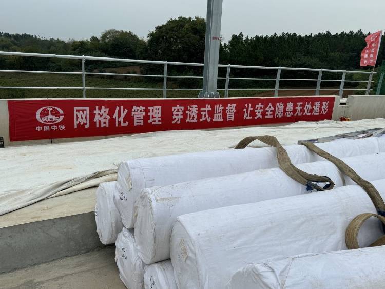 一割就开一扯就断<strong></p>
<p>证券营业部</strong>！合新铁路多家施工单位被曝以次充好偷换重要材料