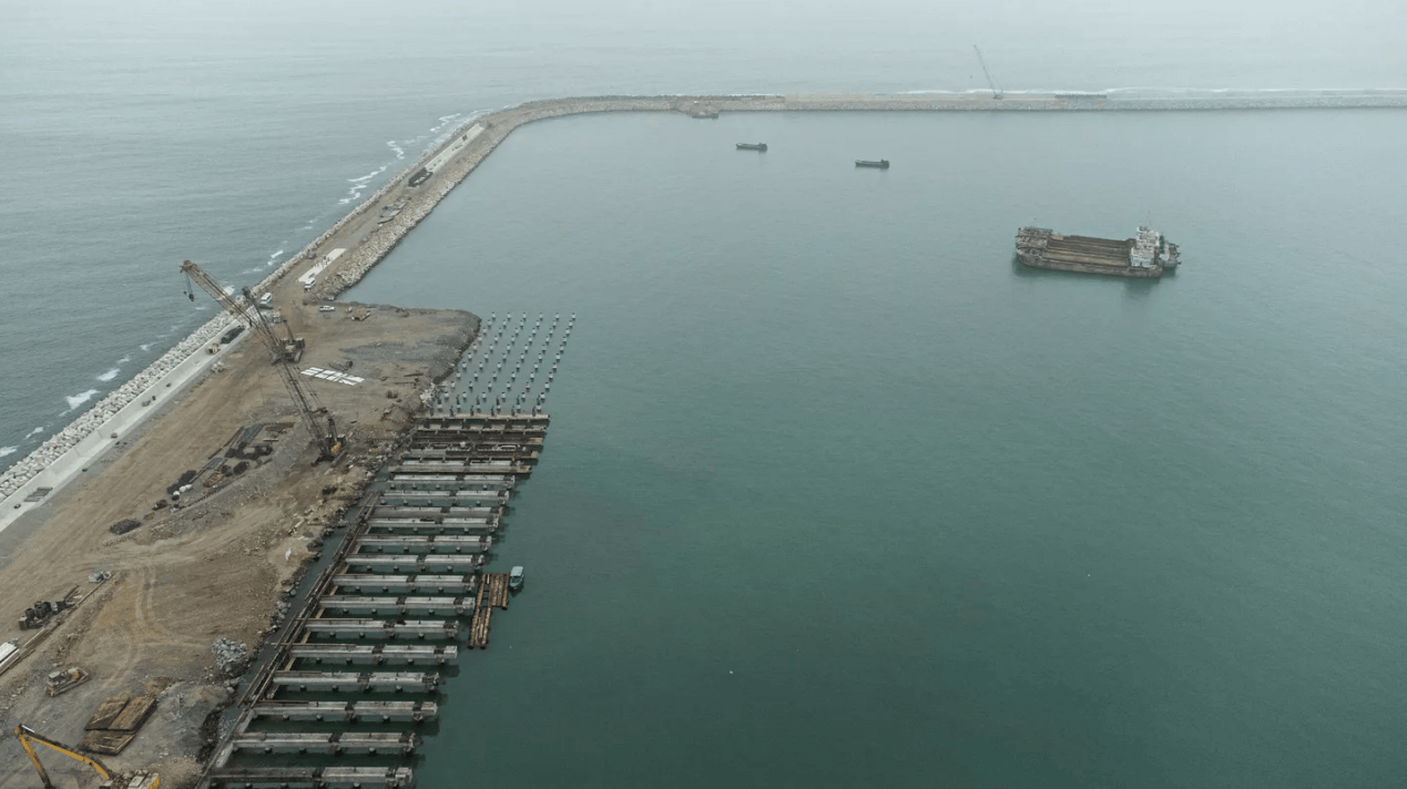 等不及拜登下台<strong></p>
<p>光大证券金阳光</strong>，中方专机突然离京，带领400多人，直抵美大后方
