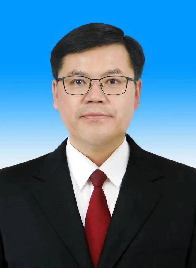 4位“80后”干部拟任厅级新职<strong></p>
<p>搜狐证券</strong>，1位拟“由企转政”