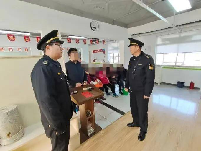 上海这些餐厅被曝光<strong></p>
<p>证券交易印花税</strong>，居然在食物里加亚硝酸盐，坑骗老人的“神药神器”被端