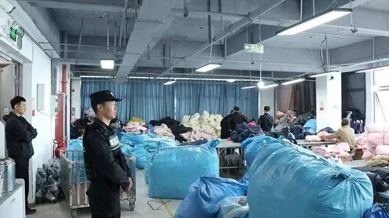 吊牌全造假！大量进入酒店、民宿！厂家自曝：成本不到40元<strong></p>
<p>英大证券有限责任公司</strong>，俩月售出6万件