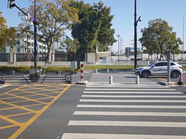 45岁知名胸外科主任车祸去世<strong></p>
<p>腾讯证券</strong>，肇事者方希望取得谅解，家属发声
