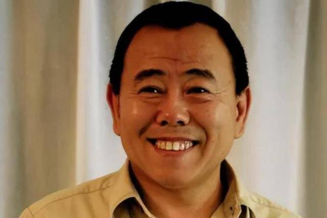 潘长江：我钱花一辈子也花不完<strong></p>
<p>证券投资分析</strong>，如今67岁却越活越“糊涂”了