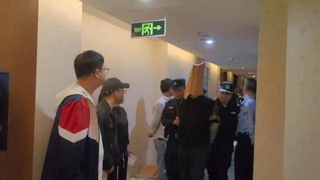 江西青原警方捣毁一个卖淫团伙<strong></p>
<p>证券投资分析</strong>，抓获涉案人员30人，10人涉嫌组织卖淫罪被刑拘