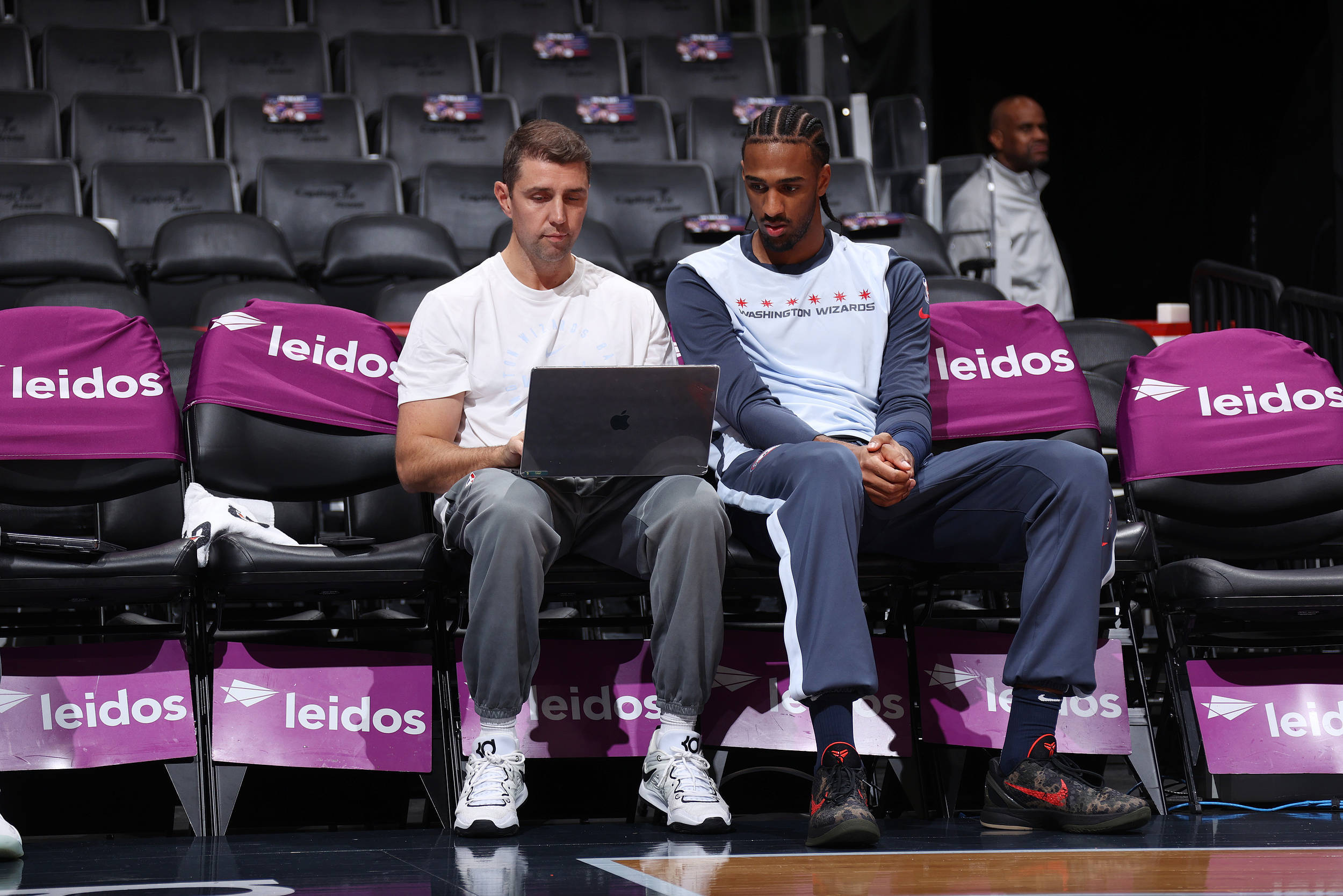 NBA赛程才过四分之一<strong></p>
<p>中国证券协会</strong>，这支球队差到球员都在吐槽自己