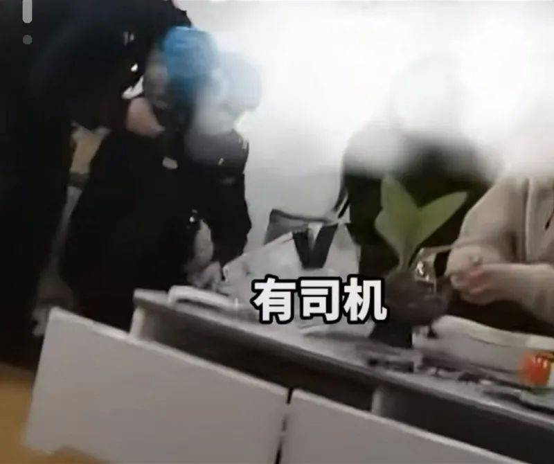被爆别墅内惊现“手术室”<strong></p>
<p>中国证券协会</strong>，现场多名年轻女性！当地最新通报→
