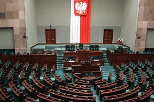 马克龙官宣重磅消息<strong></p>
<p>中国证券协会</strong>，4万名士兵或将参战，中方火速发声