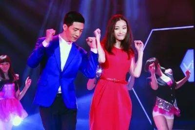 女明星首次登上《快本》的时候是什么样子？那时候的她们都好青涩<strong></p>
<p>招商证券招聘</strong>！