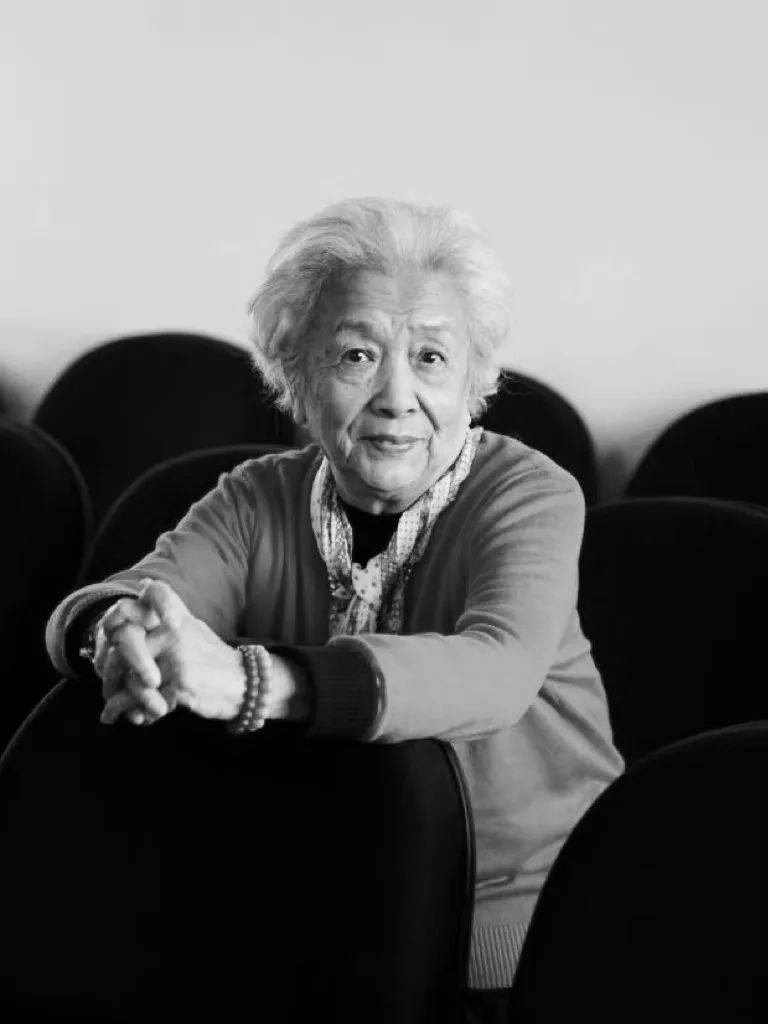 痛别<strong></p>
<p>招商证券招聘</strong>，谢芳今天凌晨逝世！走前半小时与家人说了一句话……