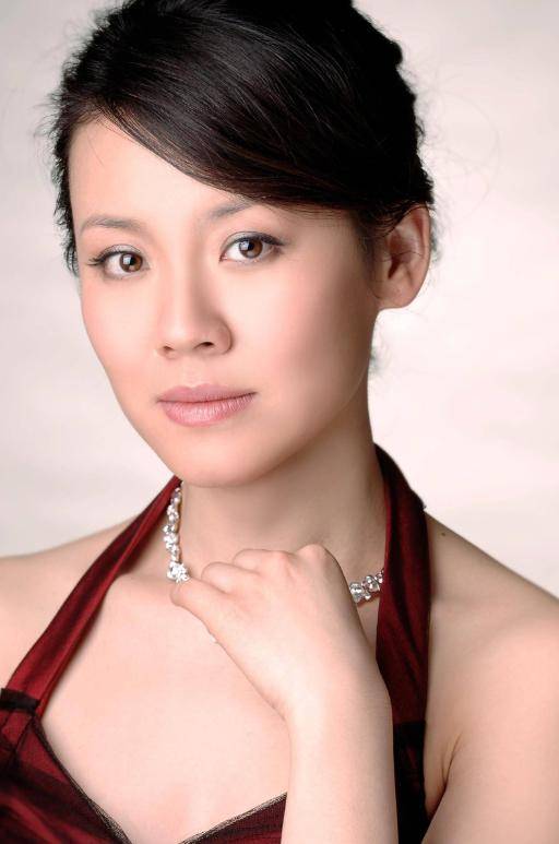 她本是阔太太<strong></p>
<p>招商证券招聘</strong>，被导演喊来临时救场，却意外走红，50岁片约不断