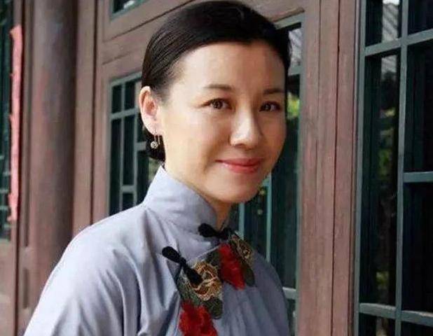她本是阔太太<strong></p>
<p>招商证券招聘</strong>，被导演喊来临时救场，却意外走红，50岁片约不断