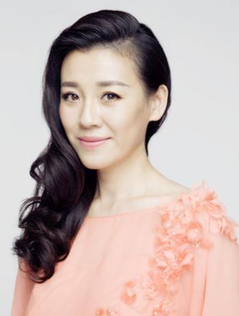 她本是阔太太<strong></p>
<p>招商证券招聘</strong>，被导演喊来临时救场，却意外走红，50岁片约不断