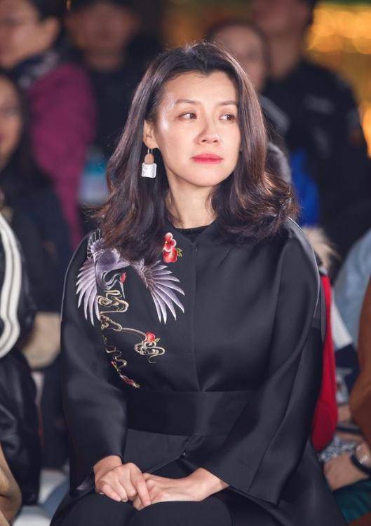 她本是阔太太<strong></p>
<p>招商证券招聘</strong>，被导演喊来临时救场，却意外走红，50岁片约不断
