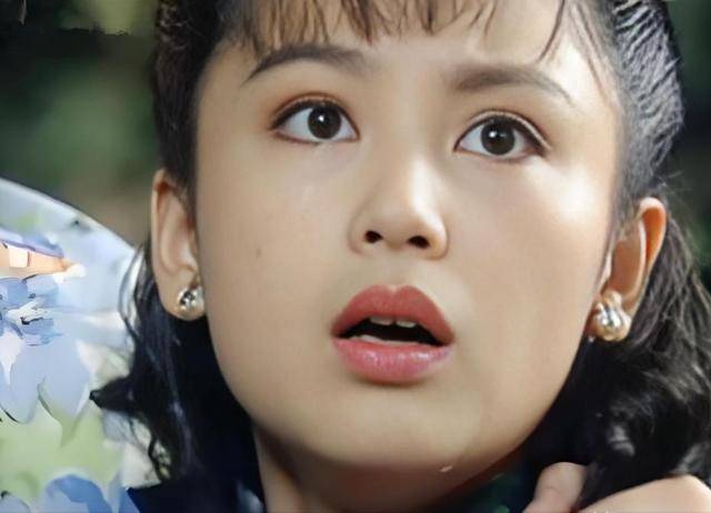 “大陆第一美人”两大名导为其沉迷<strong></p>
<p>招商证券招聘</strong>，今55岁却像25岁的她经历了啥