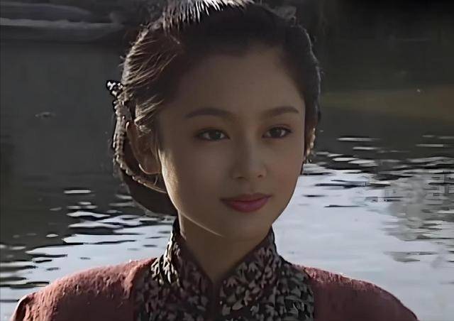 “大陆第一美人”两大名导为其沉迷<strong></p>
<p>招商证券招聘</strong>，今55岁却像25岁的她经历了啥