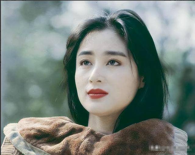 “大陆第一美人”两大名导为其沉迷<strong></p>
<p>招商证券招聘</strong>，今55岁却像25岁的她经历了啥