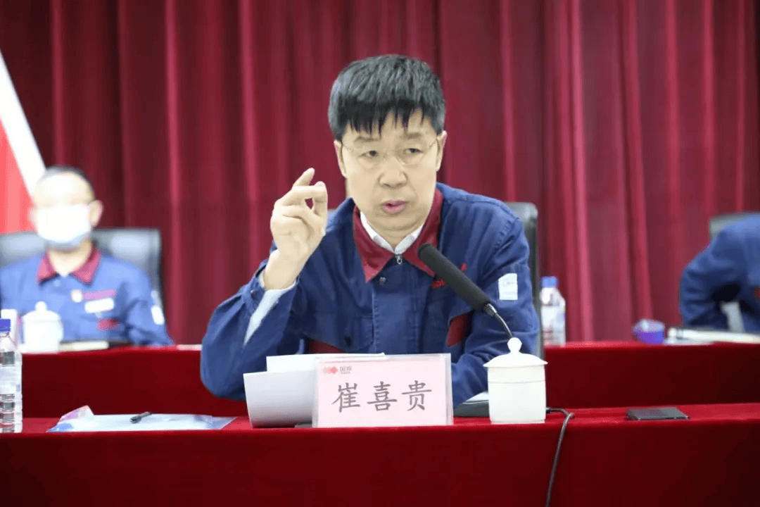 “老上级”落马同一天<strong></p>
<p>安信证券股份有限公司</strong>，陆明春被查