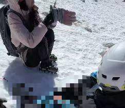 甘孜雅姆雪山发生滑坠事故：一名重庆籍登山者遇难<strong></p>
<p>安信证券股份有限公司</strong>，当地镇政府称事发区域未对外开放