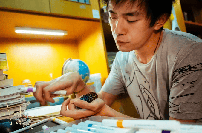 五天破3亿<strong></p>
<p>证券考试</strong>，易烊千玺演技封神！文艺片《小小的我》成票房爆款，做对了什么？