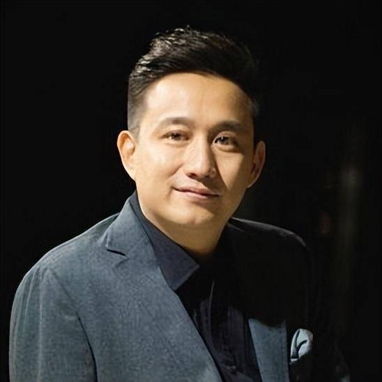 三年不开张<strong></p>
<p>证券考试</strong>，开张吃三年！以为黄磊糊了，实际他才是最精的那一个