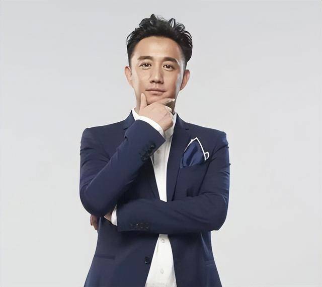 三年不开张<strong></p>
<p>证券考试</strong>，开张吃三年！以为黄磊糊了，实际他才是最精的那一个