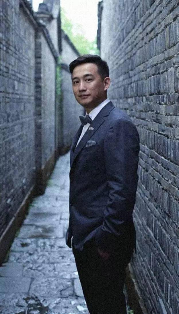 三年不开张<strong></p>
<p>证券考试</strong>，开张吃三年！以为黄磊糊了，实际他才是最精的那一个