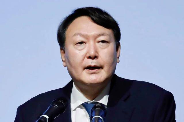 尹锡悦被捕无悬念<strong></p>
<p>证券交易手续费</strong>，总统府警卫放话捍卫法律，韩国政坛迎剧变前夜