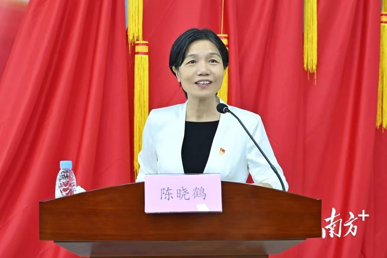 广东肇庆航空职业学院党委书记陈晓鹤：抢抓低空经济机遇<strong></p>
<p>上海证券交易所网站</strong>，打造航空专业群
