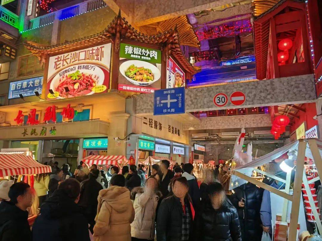 “长沙超级网红”杀入山西<strong></p>
<p>湘财证券官网</strong>，能否复刻排队神话？