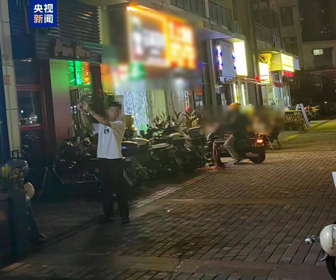 林某（男<strong></p>
<p>波卡币交易app</strong>，24岁），高空抛下自行车等，被刑事拘留！
