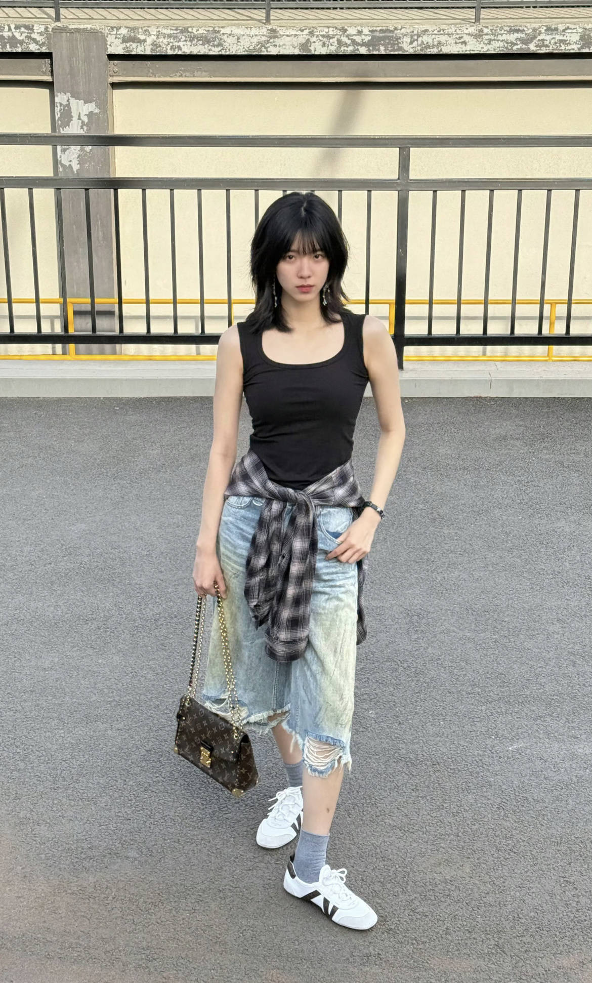 杨幂欧阳娜娜都爱穿的宽腿中裤<strong></p>
<p>波卡币交易app</strong>，今夏火成这样啦？