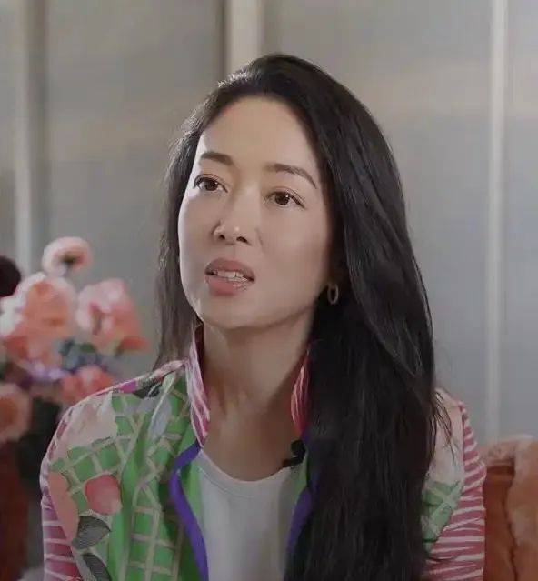 “打败”两个哥哥<strong></p>
<p>波卡币交易app</strong>，48岁首富女儿上位