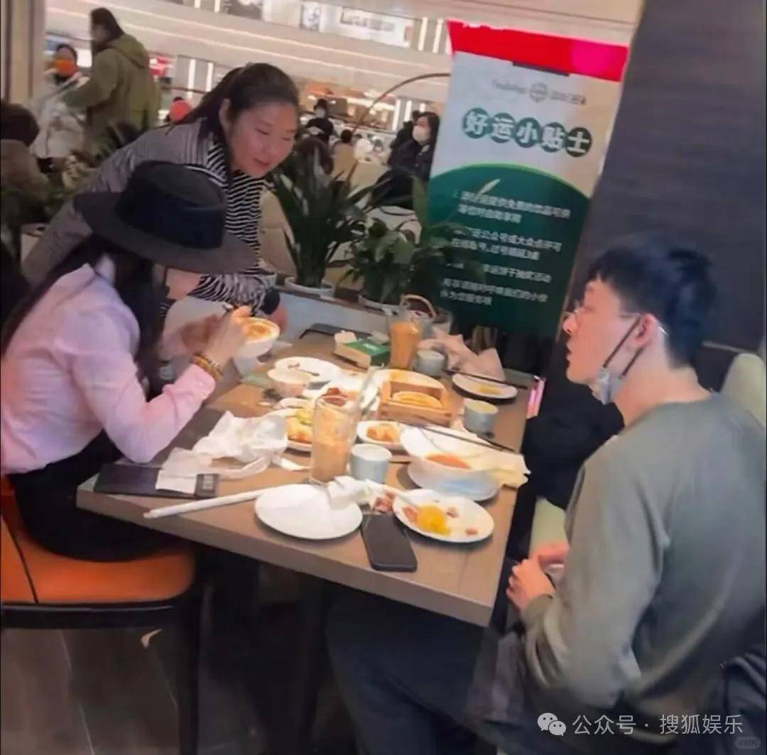 离婚三年又被拍到亲密逛超市<strong></p>
<p>币安币交易app</strong>，他俩这是纯带娃还是真复合了？
