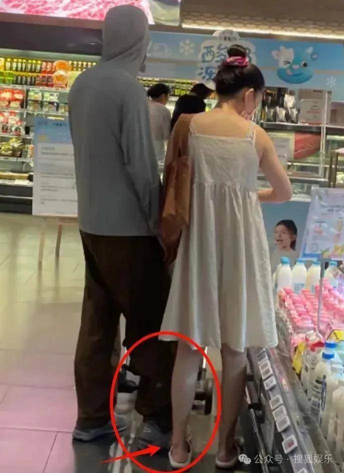 离婚三年又被拍到亲密逛超市<strong></p>
<p>币安币交易app</strong>，他俩这是纯带娃还是真复合了？