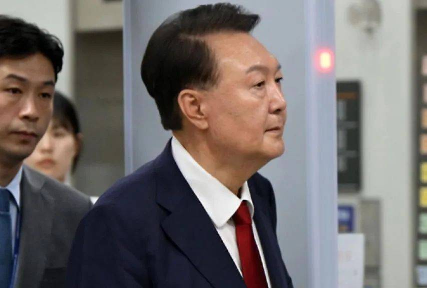 最高可叛死刑？李在明已经忍无可忍<strong></p>
<p>ADA交易app</strong>，面对撒泼耍赖的尹锡悦，他下令动用强制手段！