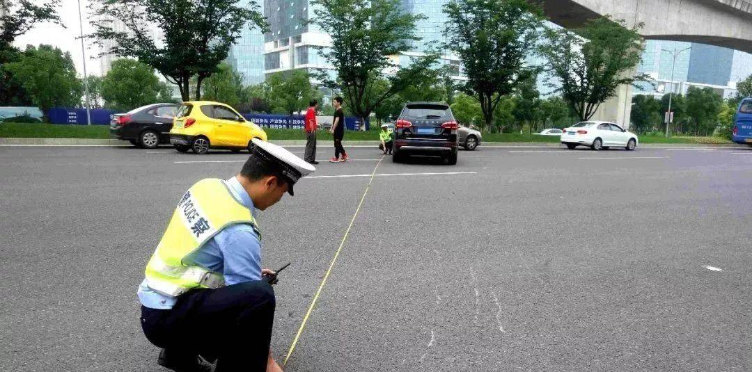 “刚走出去不到一分钟就出事”<strong></p>
<p>艾达币交易app</strong>，一家五口1死4伤！家属最新发声