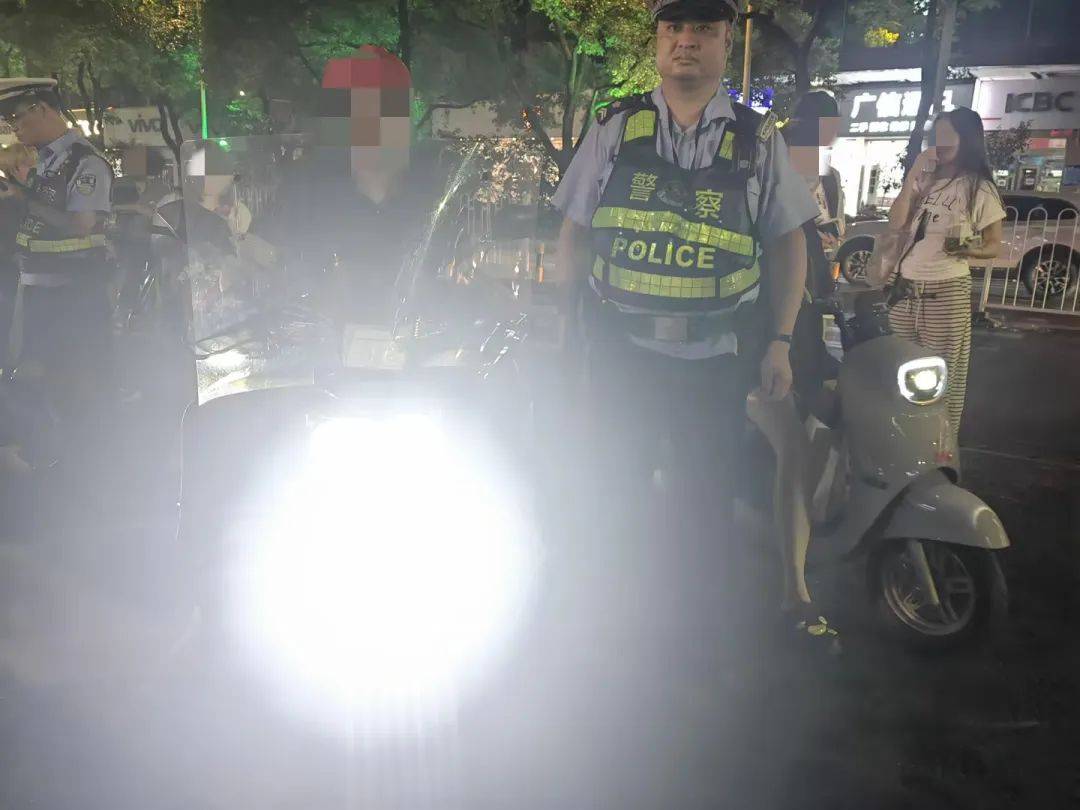 多地严查“人造太阳”<strong></p>
<p>艾达币交易app</strong>！湖南交警提醒