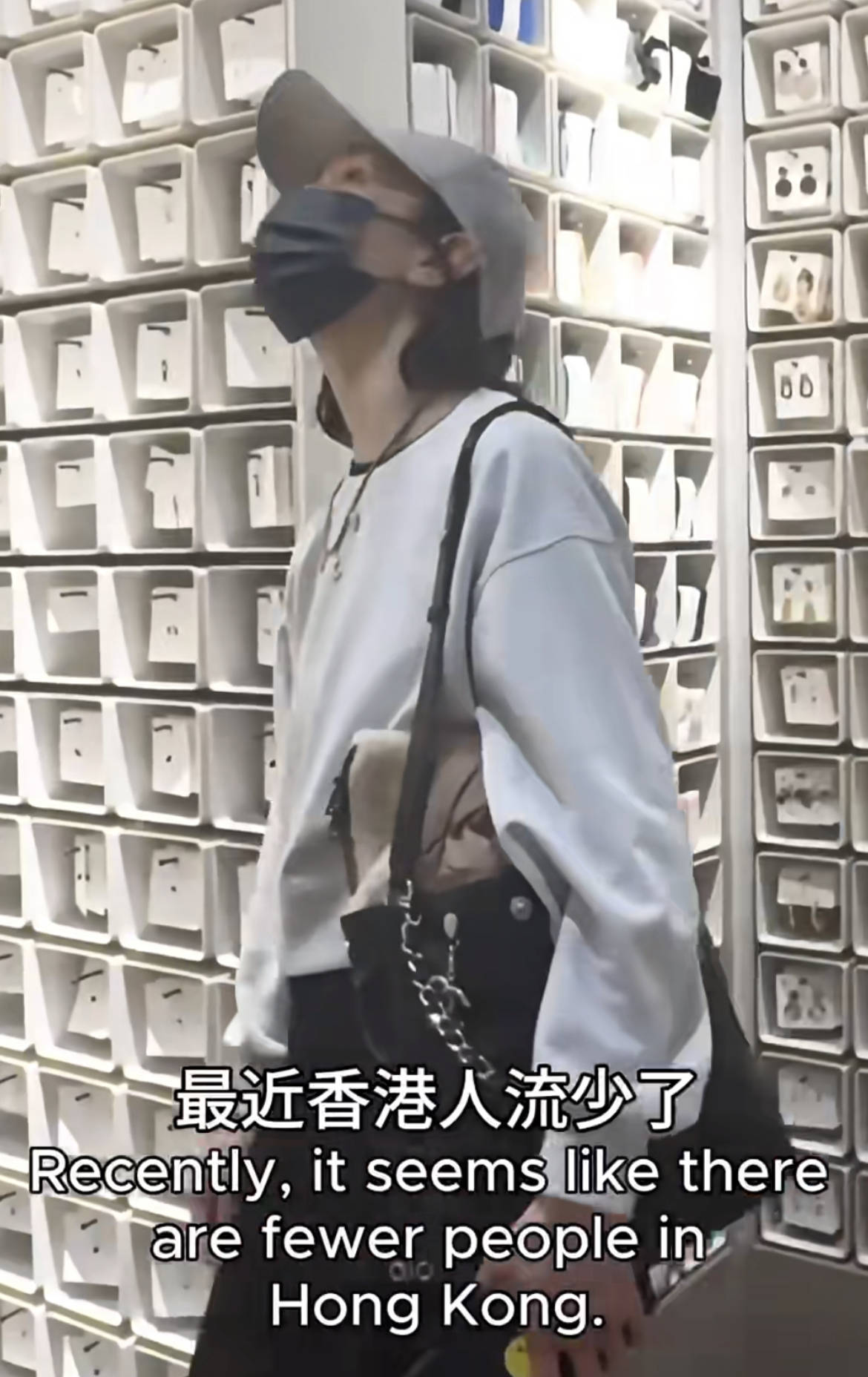 60岁张曼玉突然营业<strong></p>
<p>BCH交易app</strong>，穿79元T恤配10万珠宝，生活如此鲜活松弛！