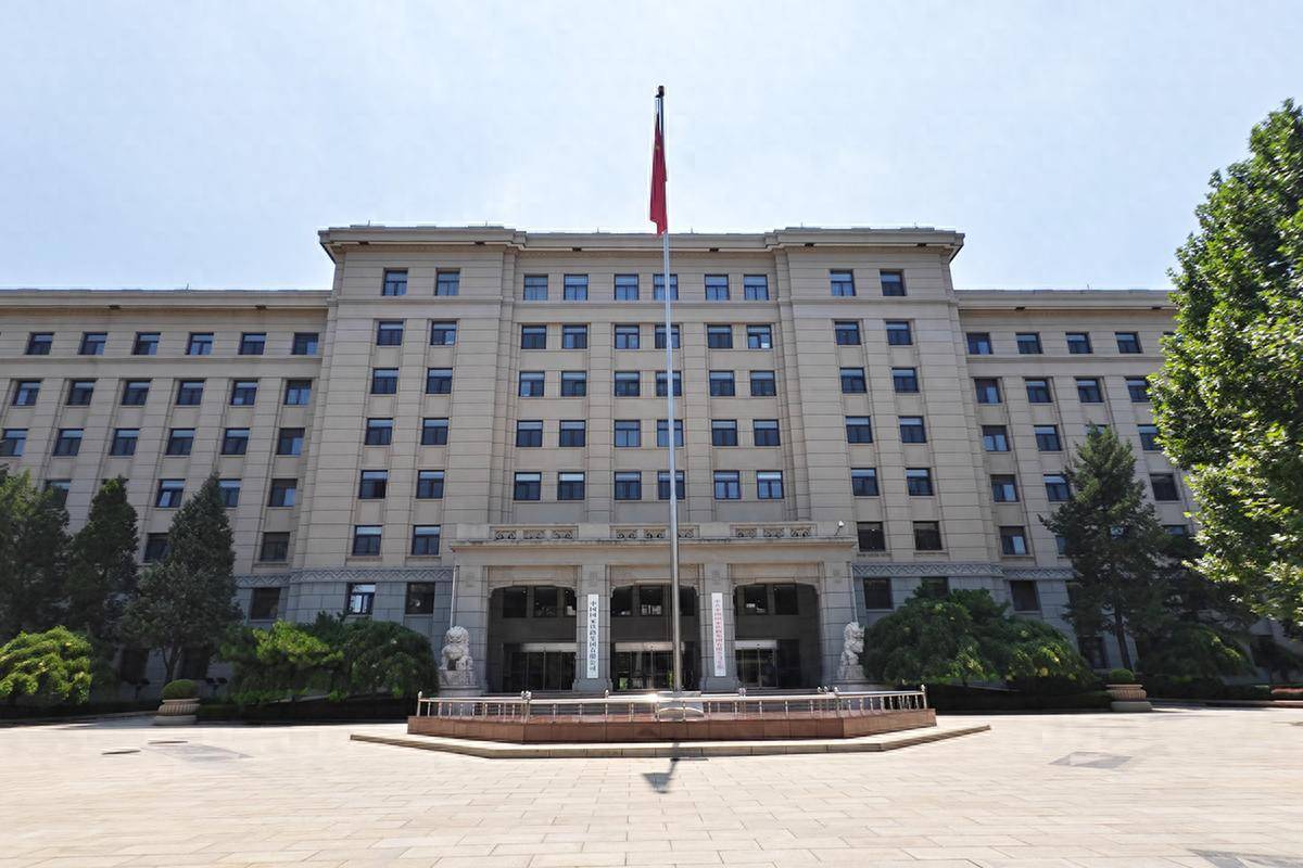 中国新藏铁路公司成立！印度吵翻了天<strong></p>
<p>LTC交易app</strong>，印媒又抛出“威胁论”，背后门道不简单！