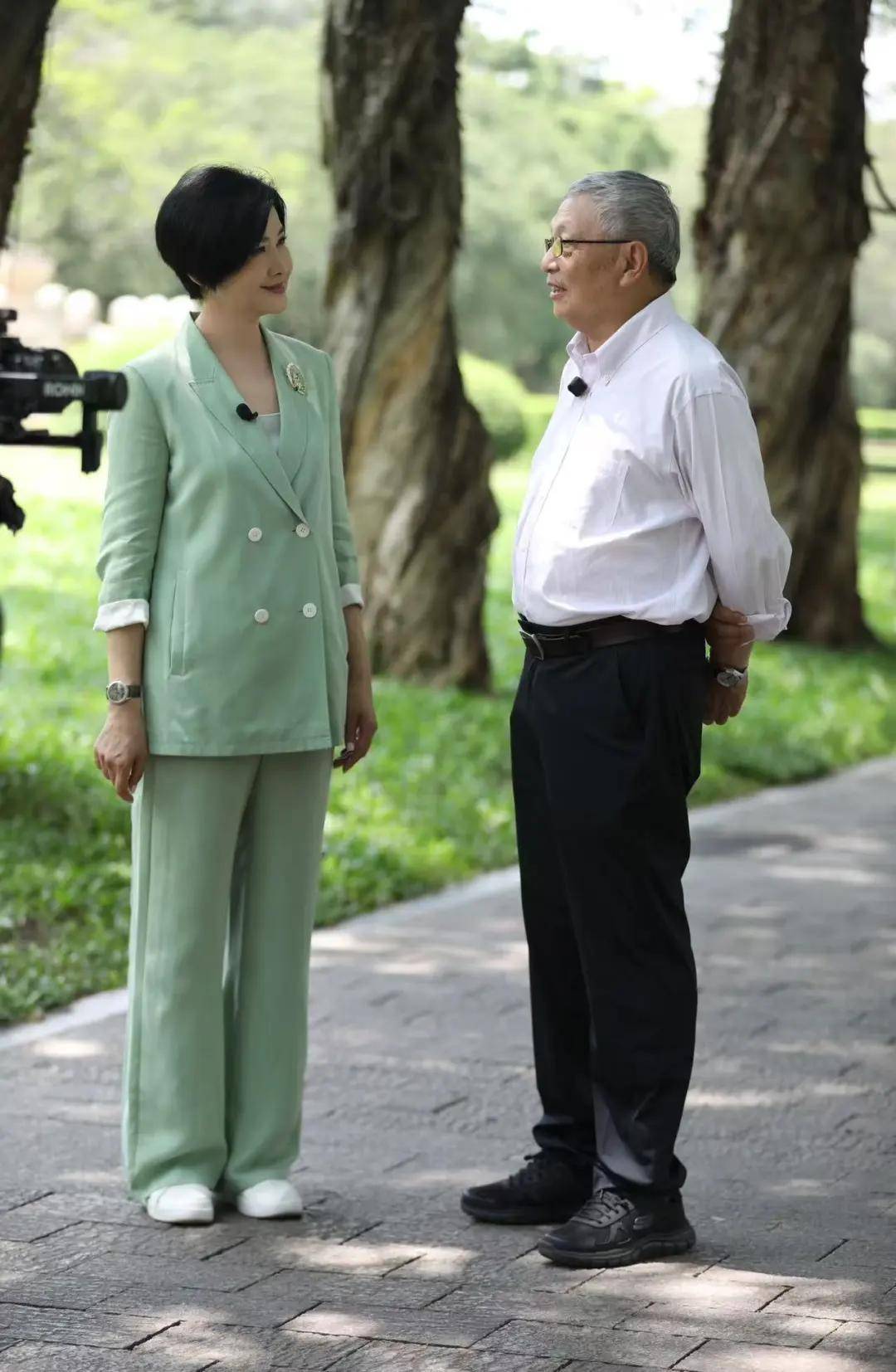 70岁顶流数学家张益唐回国：曾在快餐厅当会计<strong></p>
<p>比特币交易app</strong>，58岁“封神”