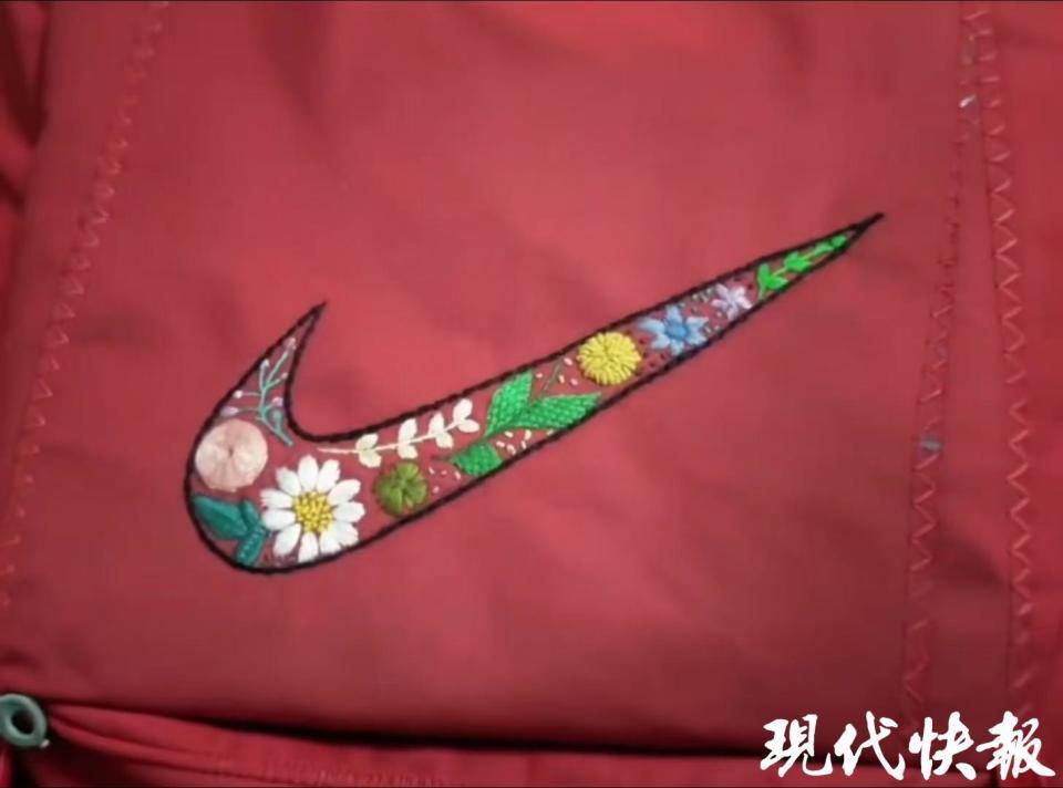 妈妈亲手缝的NIKE书包火了！品牌留言要送礼物<strong></p>
<p>DOT交易平台</strong>，当事人：已经联系礼物还未寄到