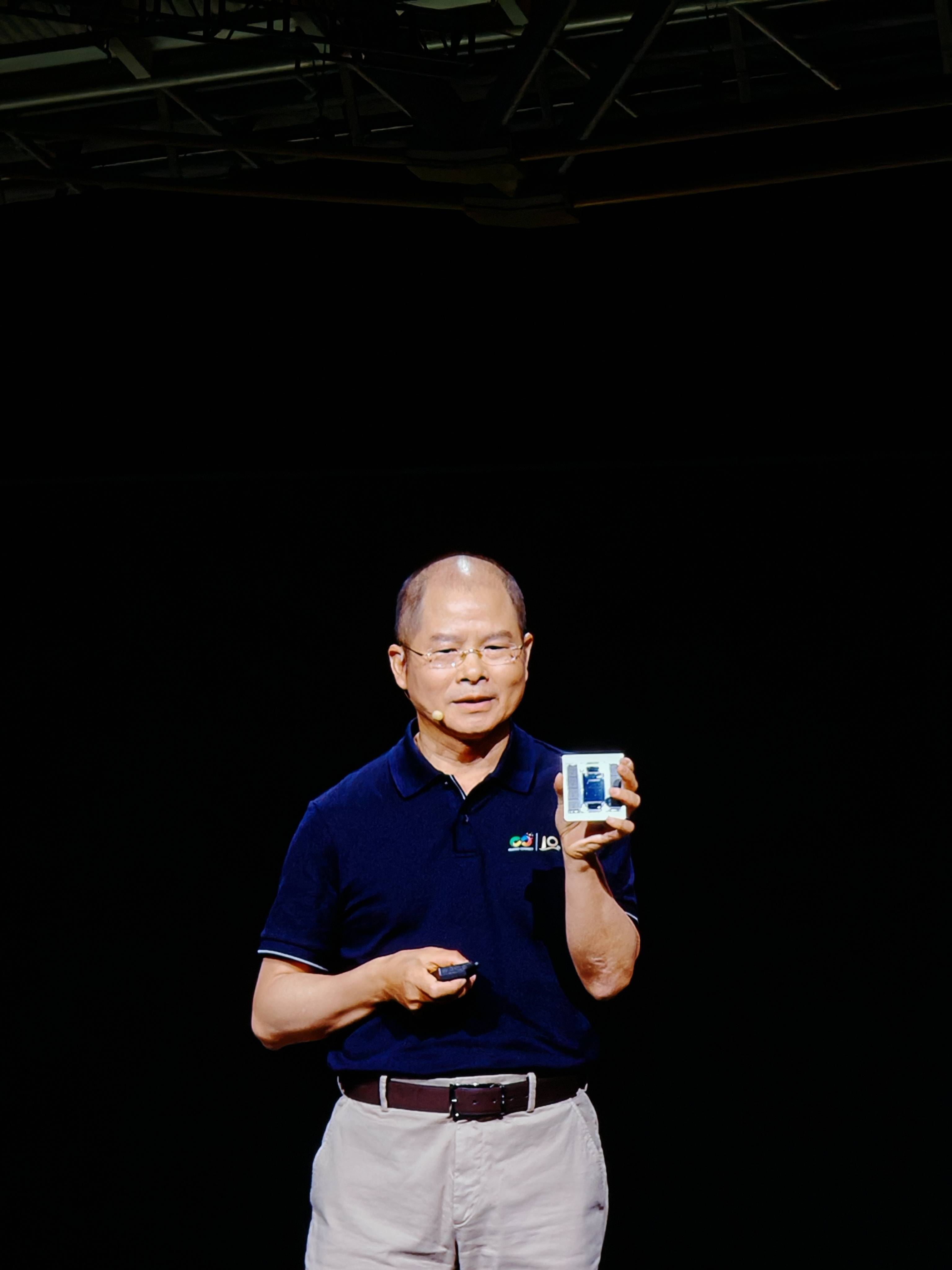 华为亮家底<strong></p>
<p>BNB交易平台</strong>，首次公开昇腾芯片未来3年计划，高管曝光与DeepSeek合作细节