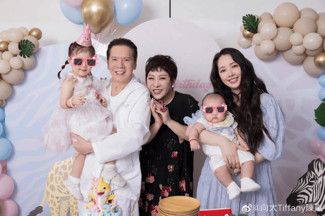 向太回应“向家破产”传闻：珠宝、豪宅都在<strong></p>
<p>BCH交易平台</strong>，还养着1000多名员工；向佐力挺：说话的人请有点底线