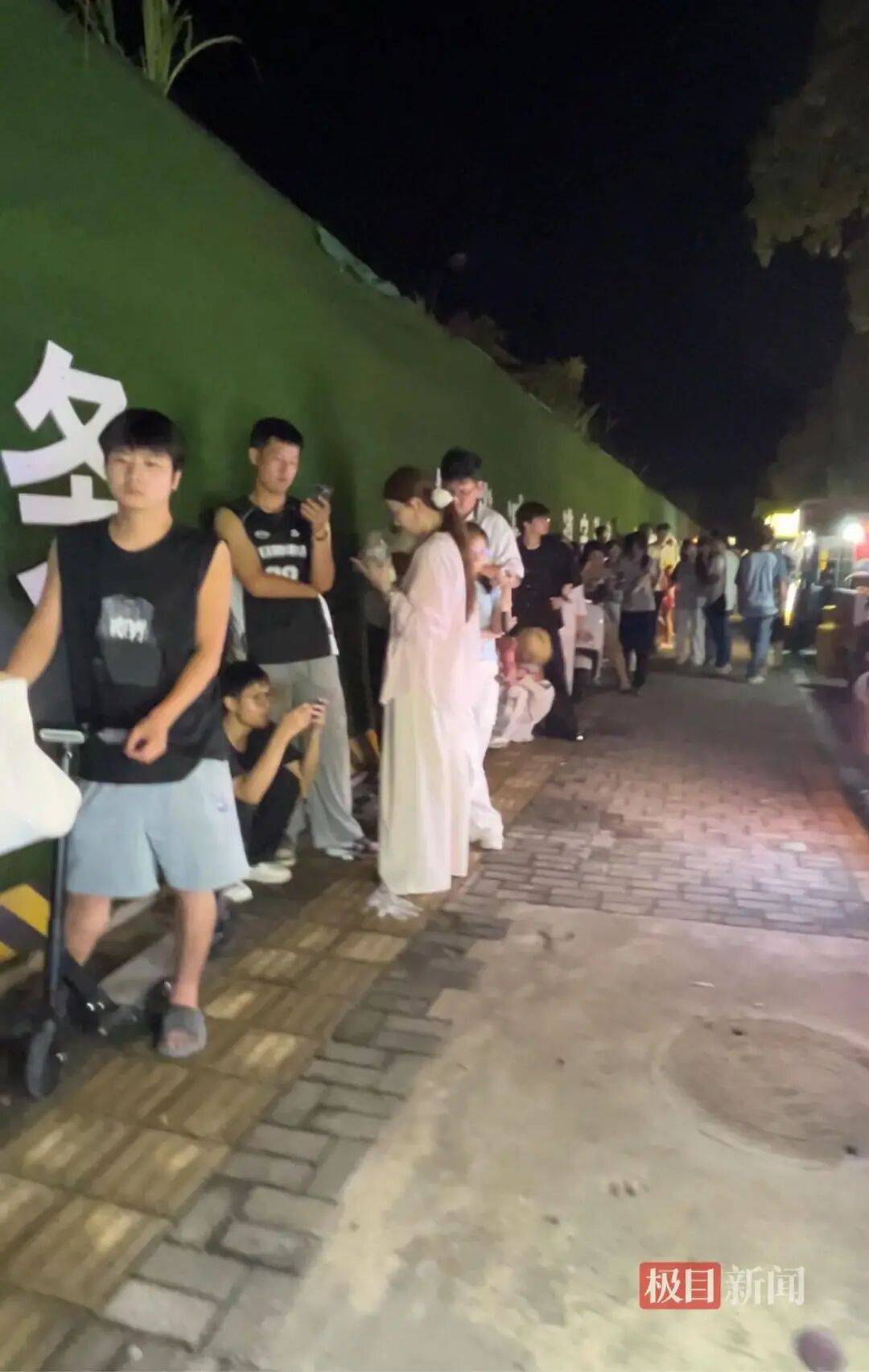 景德镇“鸡排主理人”爆火<strong></p>
<p>BCH交易平台</strong>，当地回应：会有一揽子计划
